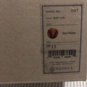 Rothy's Shoes - 🎉HP 🎉 Kids Rothy’s sz 11 navy and orange flames Rothy's Shoes - 🎉HP 🎉 Kids Rothy’s sz 11 navy and orange flames